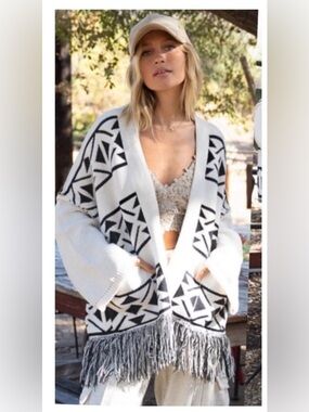 New POL Ivory And Black Aztec Open Front
Comfy Cardigan With Fringe Hemline